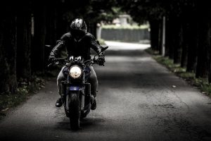 Jak zadbać o bezpieczeństwo na motocyklu